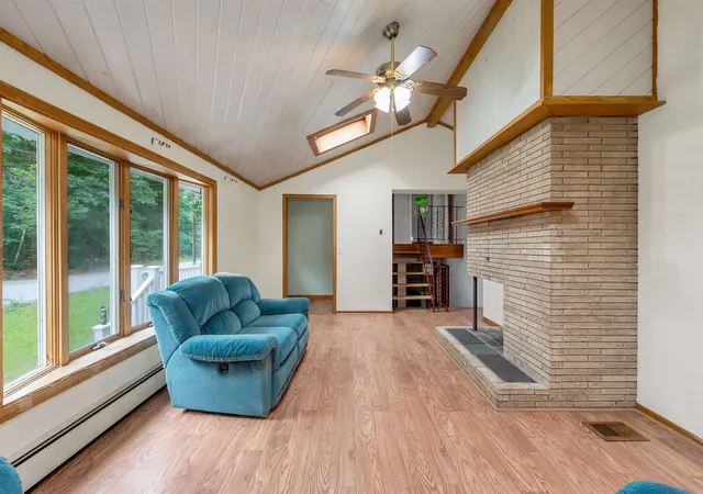 Photo 4 of Single family home for sale at 5 Mercury Ln, Pelham, NH 03076 | MLS# 5106150 | Listing updated on 2026-09-05