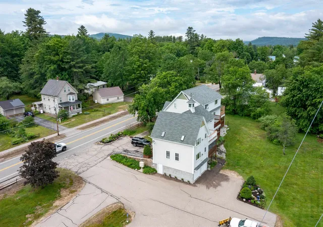 Photo 4 of Townhouse for sale at 196 E Main St #5, Conway, NH 03818 | MLS# 5106152 | Listing updated on 2026-08-21