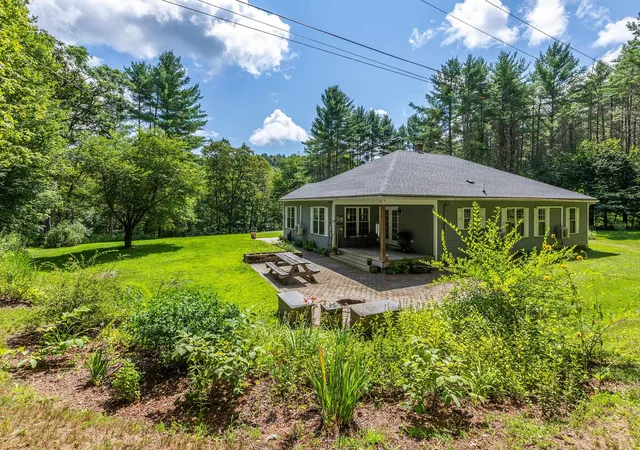 Photo 3 of Single family home for sale at 189 Dan Jarvis Rd, Weathersfield, VT 05151 | MLS# 5106181 | Listing updated on 2026-09-15