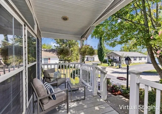 Photo 3 of Single family home for sale at 24 Stagecoach Wy, Manchester, NH 03104 | MLS# 5106183 | Listing updated on 2026-08-28