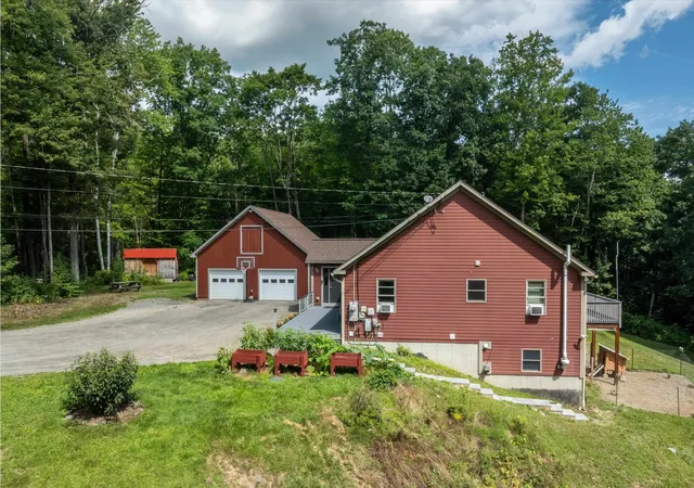 Photo 2 of Single family home for sale at 46 Pearce Cir, Rockingham, VT 05101 | MLS# 5106195 | Listing updated on 2026-08-28