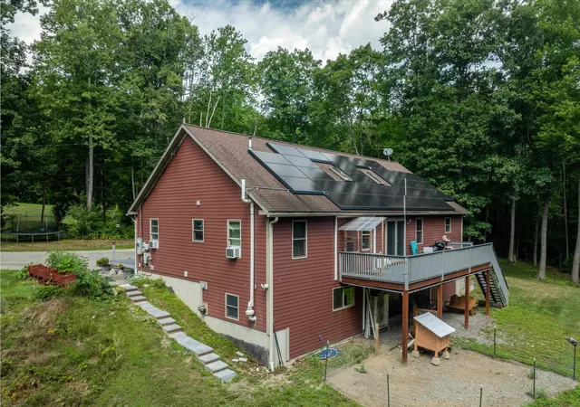 Photo 3 of Single family home for sale at 46 Pearce Cir, Rockingham, VT 05101 | MLS# 5106195 | Listing updated on 2026-08-28