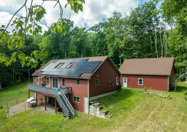 Photo 3 of Single family home for sale at 46 Pearce Cir, Rockingham, VT 05101 | MLS# 5106195 | Listing updated on 2026-08-28