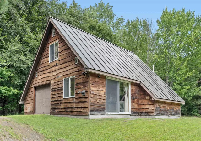 Single family home for sale at 1107 Apple Hill Rd, Calais, VT 05648 | MLS# 5106196