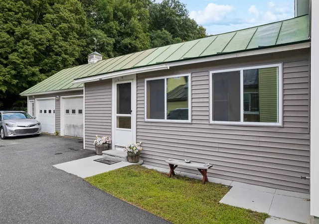 Photo 3 of Single family home for sale at 509 South Main St, Hartford, VT 05001 | MLS# 5106197 | Listing updated on 2026-10-06
