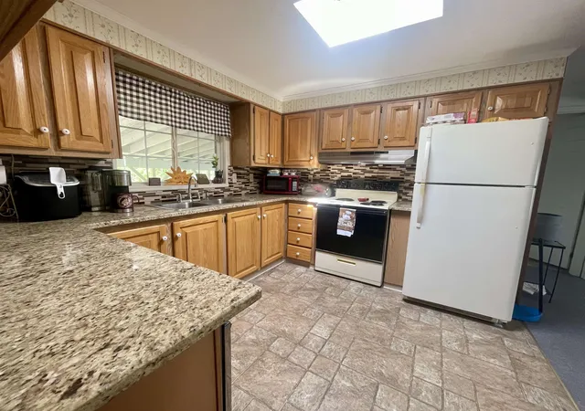 3rd image of 207 Donald Dr, Goffstown, NH 03045 | MLS# 5106200