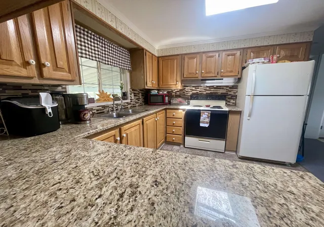 4th image of 207 Donald Dr, Goffstown, NH 03045 | MLS# 5106200