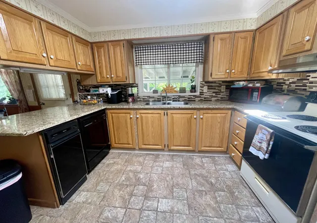 5th image of 207 Donald Dr, Goffstown, NH 03045 | MLS# 5106200