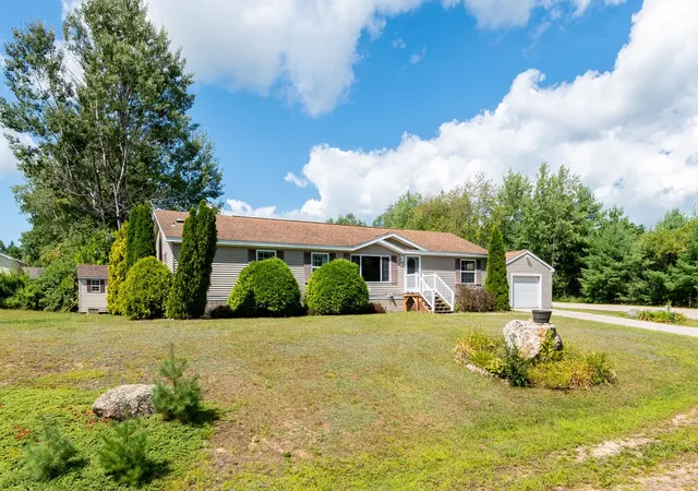2nd image of 65 Osprey Rd, Alton, NH 03809 | MLS# 5106212