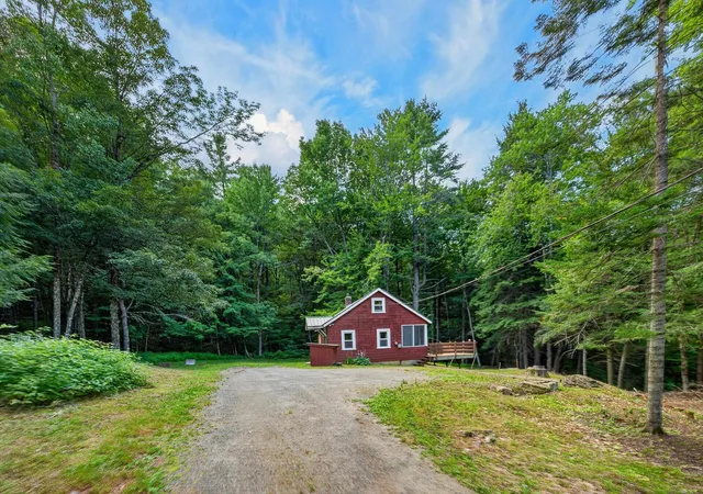Photo 2 of Single family home for sale at 1970 South Wardsboro Rd, Wardsboro, VT 05355 | MLS# 5106216 | Listing updated on 2026-08-24
