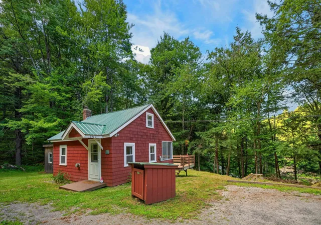 Photo 3 of Single family home for sale at 1970 South Wardsboro Rd, Wardsboro, VT 05355 | MLS# 5106216 | Listing updated on 2026-08-24