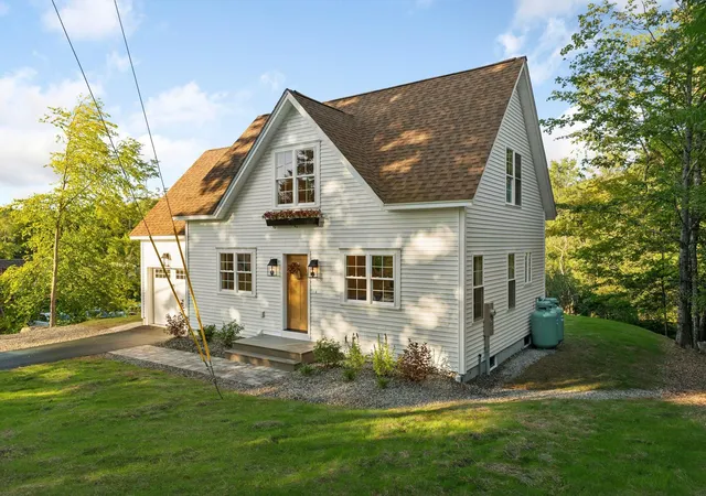 30th image of 27 East Lake Rd, Fitzwilliam, NH 03447 | MLS# 5106229