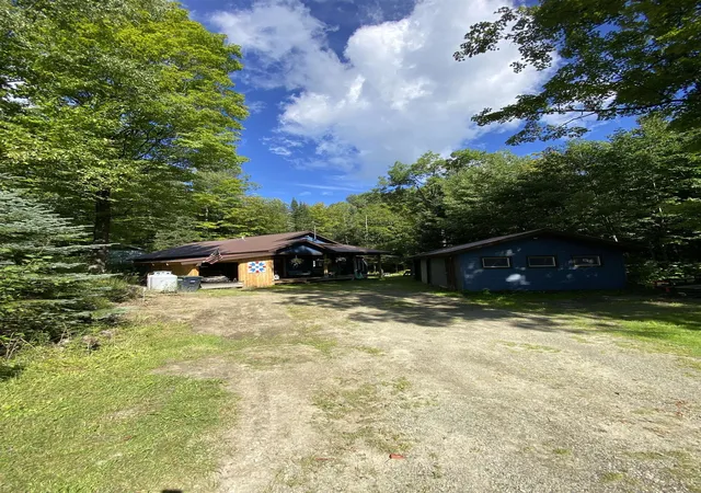 Photo 3 of Single family home for sale at 2100 Vt Rt 58 W Rte, Irasburg, VT 05845 | MLS# 5106252 | Listing updated on 2026-10-05