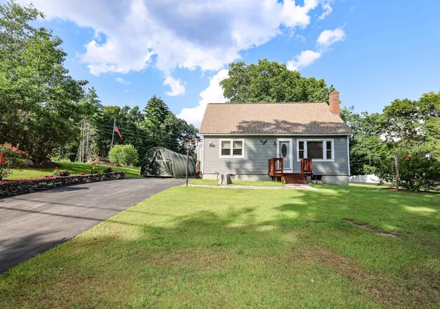 2nd image of 5 York Rd, Hudson, NH 03051 | MLS# 5106254