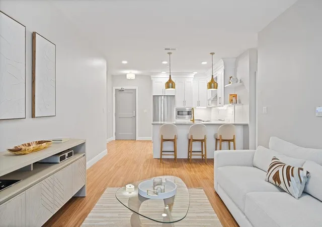 2nd image of 99 Foundry Pl #308, Portsmouth, NH 03801 | MLS# 5106256