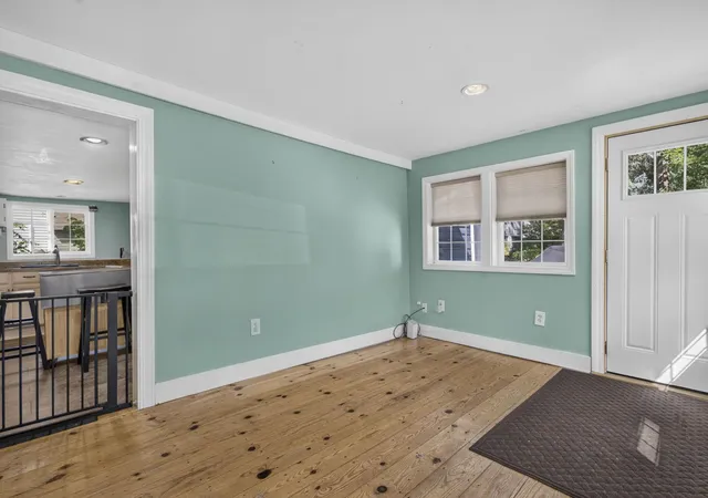 4th image of 66 Crescent St, Henniker, NH 03242 | MLS# 5106258