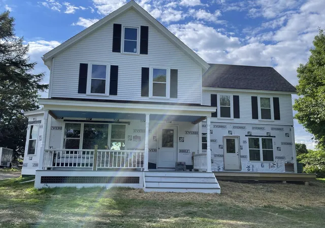 Photo 1 of Single family home for sale at 833 Lakeview Dr, North Hero, VT 05474 | MLS# 5106274 | Listing updated on 2026-08-24