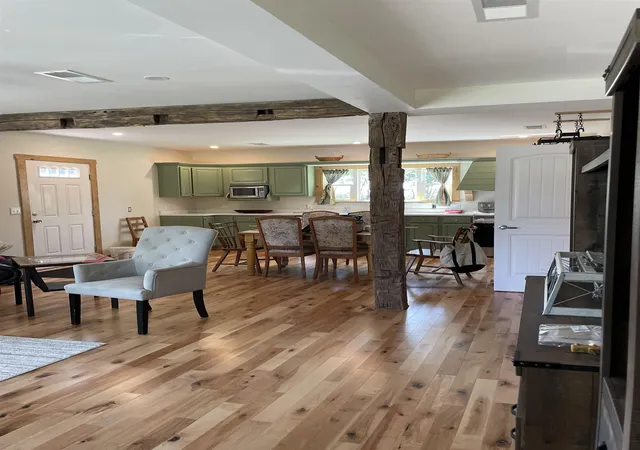 Photo 2 of Single family home for sale at 833 Lakeview Dr, North Hero, VT 05474 | MLS# 5106274 | Listing updated on 2026-08-24