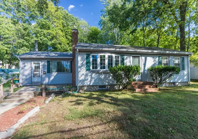 Photo 1 of Single family home for sale at 10 Howe St, Rochester, NH 03867 | MLS# 5106296 | Listing updated on 2026-08-26