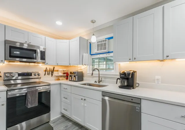 Photo 4 of Single family home for sale at 10 Howe St, Rochester, NH 03867 | MLS# 5106296 | Listing updated on 2026-09-30