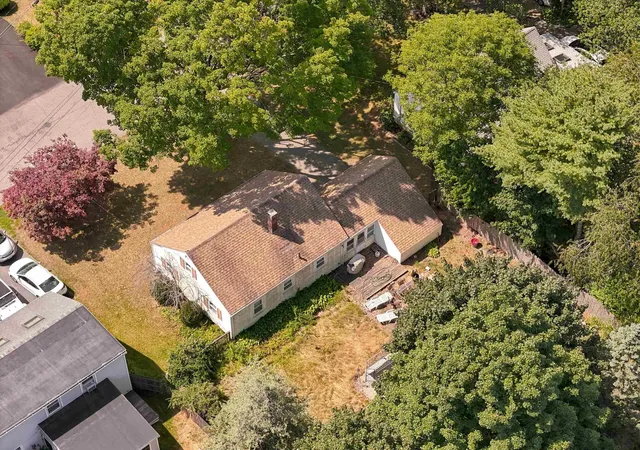 Photo 4 of Sale Pending at 13 Fairfield Dr, Hampton, NH 03842 | MLS# 5106313 | Listing updated on 2026-08-27