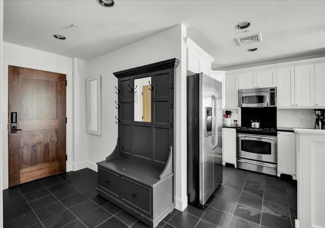 Photo 2 of Condo for sale at 102 Forest Dr #401 (plus lockout 403) / IV, Warren, VT 05674 | MLS# 5106322 | Listing updated on 2026-08-23