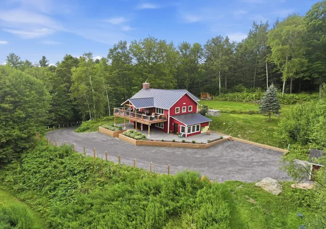 Single family home for sale at 200 Bryan Rd, Stowe, VT 05672 | MLS# 5106325