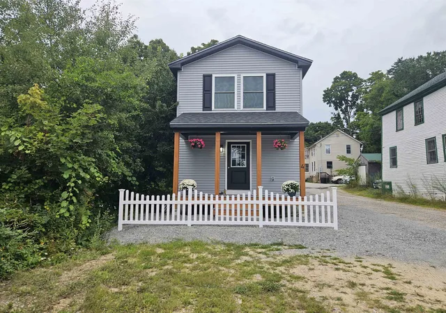 1st image of 4 Marshall Ct, Pittsfield, NH 03263 | MLS# 5106327
