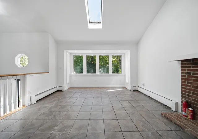 Photo 4 of Single family home for sale at 7 Wingate Rd, Sandown, NH 03873 | MLS# 5106328 | Listing updated on 2026-09-01