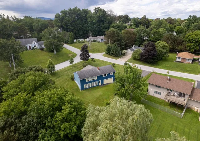 Photo 3 of Single family home for sale at 19 Piedmont Dr, Rutland City, VT 05701 | MLS# 5106336 | Listing updated on 2026-09-03