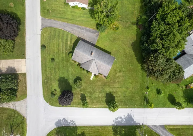 Photo 4 of Single family home for sale at 19 Piedmont Dr, Rutland City, VT 05701 | MLS# 5106336 | Listing updated on 2026-09-03