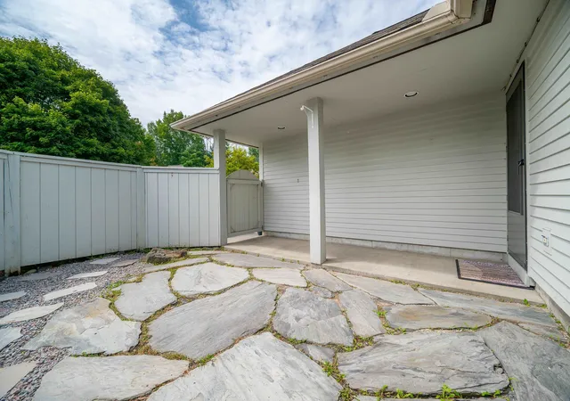 Photo 4 of Condo for sale at 1 Cottage Ct, Hartford, VT 05001 | MLS# 5106341 | Listing updated on 2026-09-11