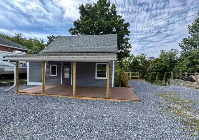 Photo 2 of Single family home for sale at 301 Beech St, Bennington, VT 05201 | MLS# 5106352 | Listing updated on 2026-09-08