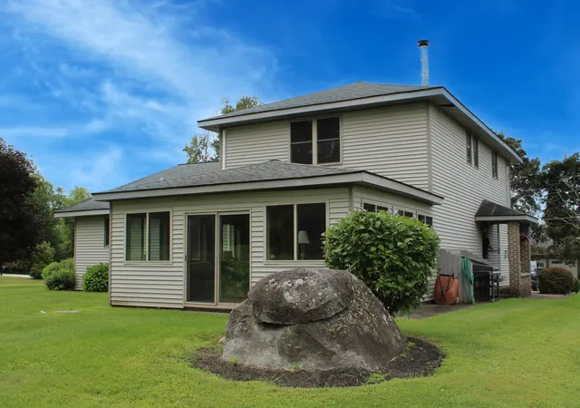 Photo 4 of Single family home for sale at 16 Southern Blvd, Rutland City, VT 05701 | MLS# 5106356 | Listing updated on 2026-09-12