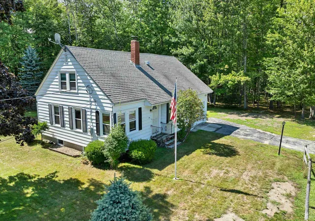 1st image of 44 Waumbeck Rd, Wolfeboro, NH 03894 | MLS# 5106363