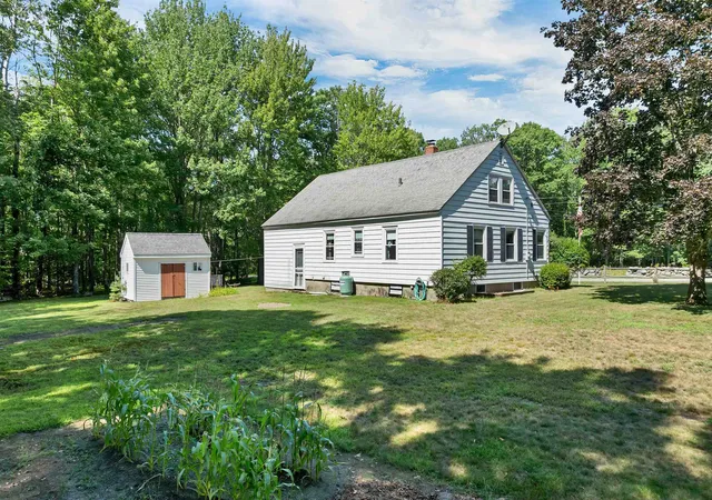 2nd image of 44 Waumbeck Rd, Wolfeboro, NH 03894 | MLS# 5106363