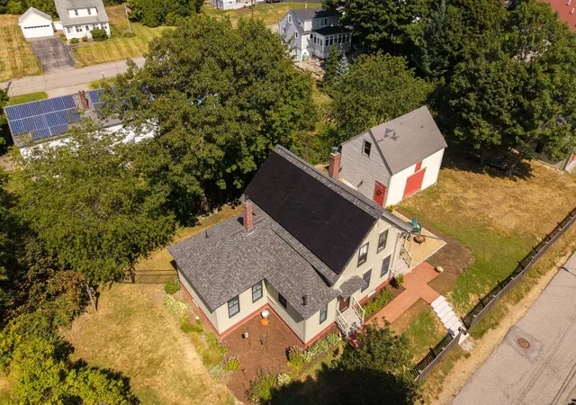 Photo 3 of Sale Pending at 10 Stimson St, Kittery, ME 03904 | MLS# 5106369 | Listing updated on 2026-09-11