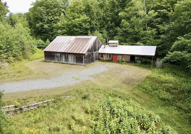Photo 3 of Manufactured home for sale at 52 Maple Hill Rd, Strafford, VT 05075 | MLS# 5106371 | Listing updated on 2026-08-30