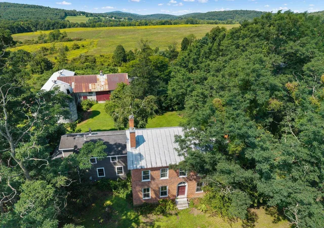 Photo 2 of Sale Pending at 2678 Silver St, Hinesburg, VT 05461 | MLS# 5106372 | Listing updated on 2026-09-02