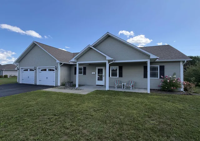 Photo 3 of Single family home for sale at 200 Dashner Cir, Derby, VT 05830 | MLS# 5106379 | Listing updated on 2026-09-11