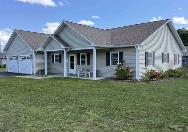 Photo 3 of Single family home for sale at 200 Dashner Cir, Derby, VT 05830 | MLS# 5106379 | Listing updated on 2026-09-11
