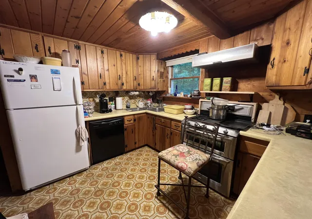 Photo 3 of Single family home for sale at 8 Penny Ave, Stratton, VT 05360 | MLS# 5106381 | Listing updated on 2026-08-28