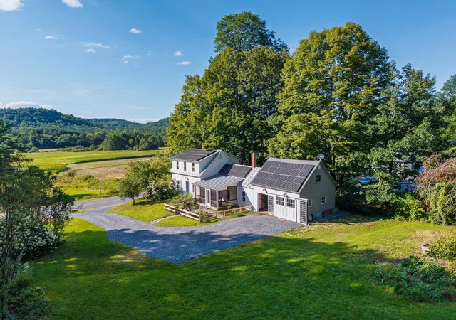 1st image of 10 Pleasant St, Lyme, NH 03768 | MLS# 5106384