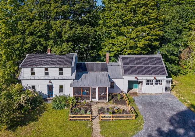 2nd image of 10 Pleasant St, Lyme, NH 03768 | MLS# 5106384