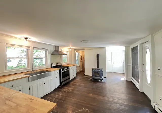 5th image of 10 Pleasant St, Lyme, NH 03768 | MLS# 5106384