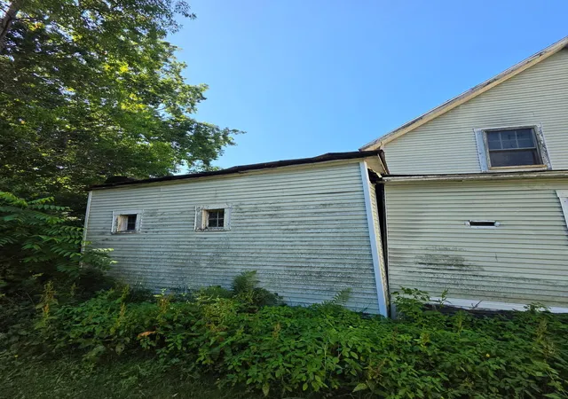 3rd image of 5 Riverside Dr, Enfield, NH 03748 | MLS# 5106405