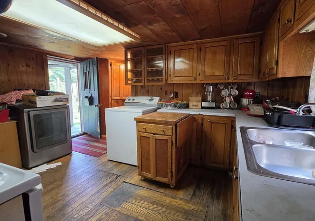Photo 4 of Single family home for sale at 425 Main St, Cavendish, VT 05153 | MLS# 5106419 | Listing updated on 2026-08-31