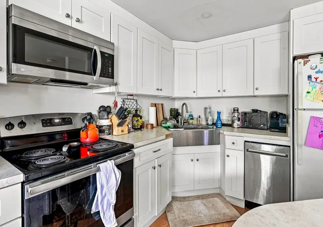 Photo 3 of Townhouse for sale at 777 Middle Rd #6, Portsmouth, NH 03801 | MLS# 5106422 | Listing updated on 2026-08-28