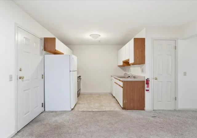 Photo 3 of Condo for sale at 187 Hildred Dr, Burlington, VT 05401 | MLS# 5106425 | Listing updated on 2026-08-24