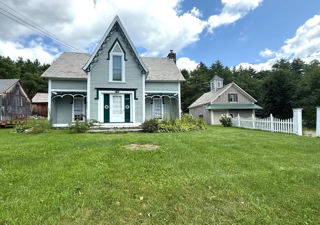 Single family home for sale at 619 Main St, Londonderry, VT 05155 | MLS# 5106426